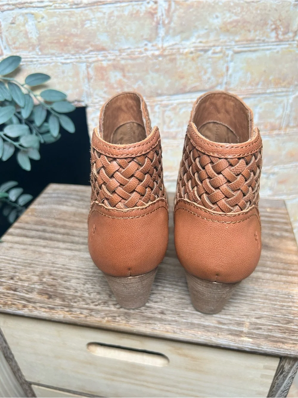Frye Reed Woven Leather Booties Cognac Brown Cutout Western Ankle Boots 9M #31